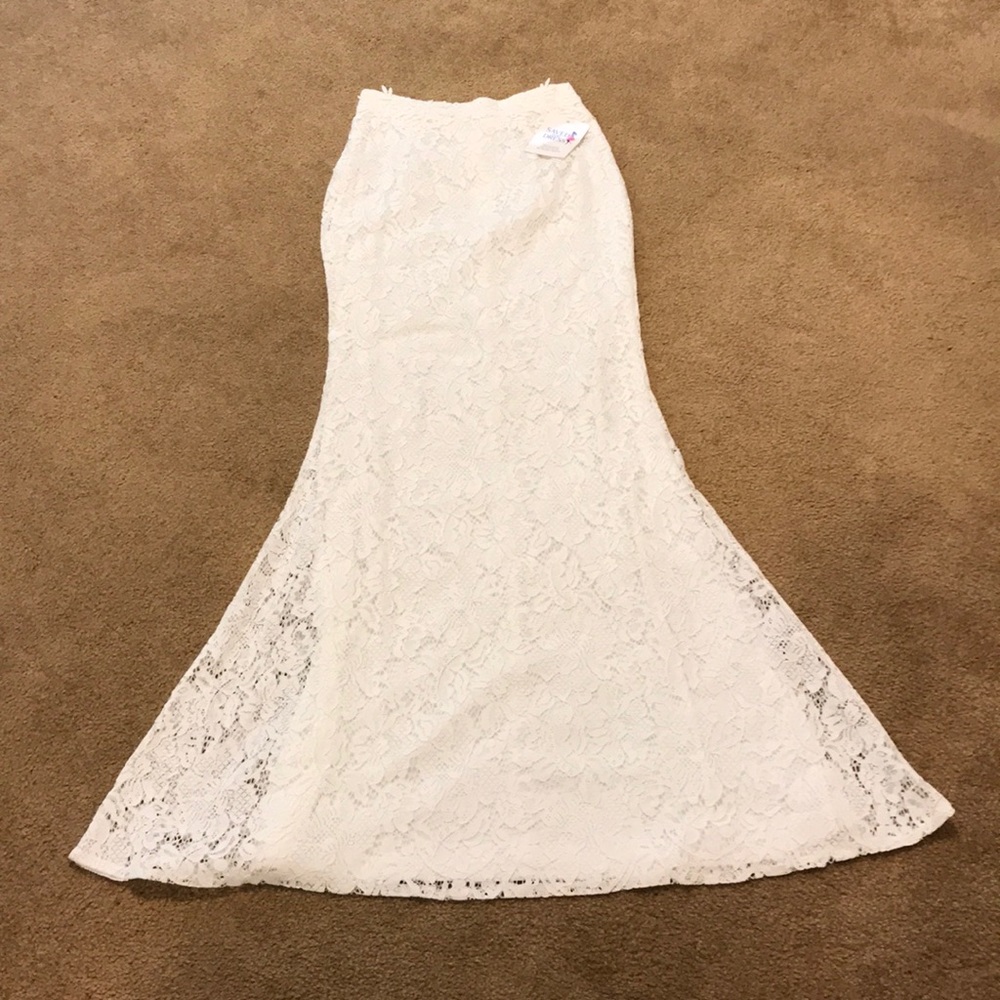 All lace mermaid style skirt